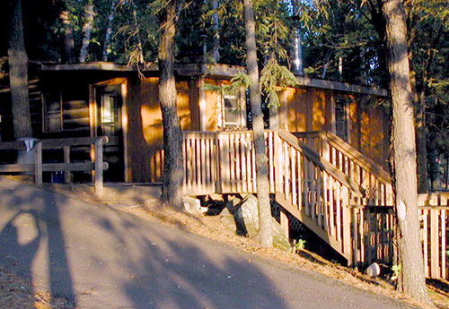 Pine Point Lodge Cabin 6