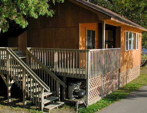 Pine Point Lodge Cabin 9